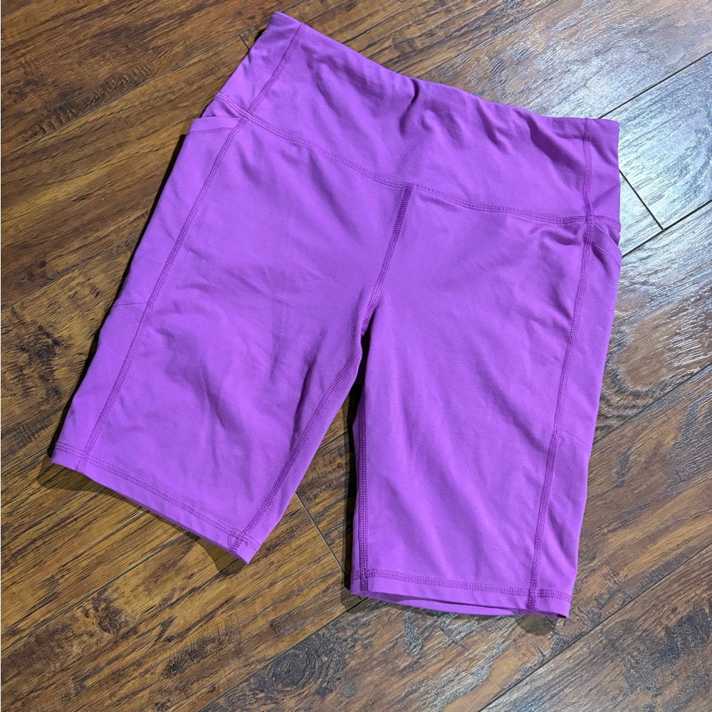 DSG women’s size M purple biker shorts